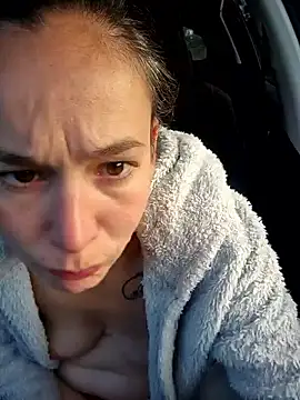adelinegirly Adlı Modelin Canlı Sohbet Odası