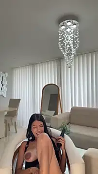 Chat soba uživo modela Anny_Honeey