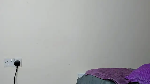 Real_Slim_Thick live-chat rom