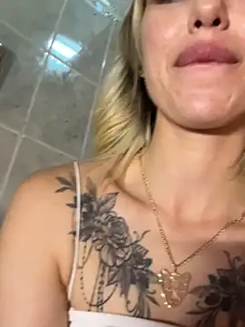 חדר צ'אט בשידור חי של TeaseBabeXXX