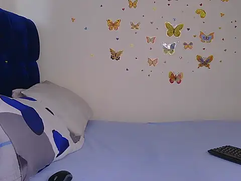 PinkCoochie02 Adlı Modelin Canlı Sohbet Odası