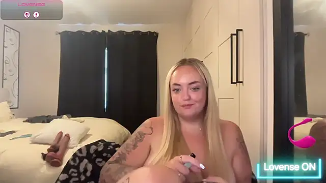 CurvyWetWife লাইভ সেক্স ক্যাম শো
