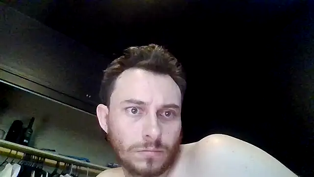 Živá chatovací místnost Tallhungcloudyyy