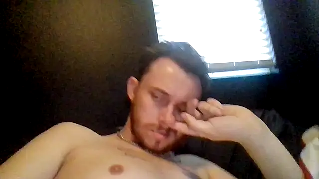 Tallhungcloudyyy Live Chatraum