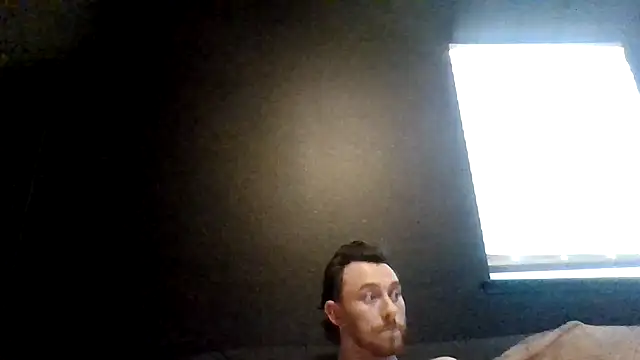 Tallhungcloudyyy's Live Chat Room