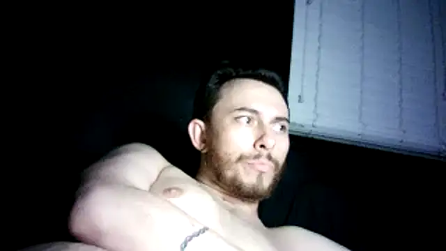 Chat soba uživo modela Cloudyydayzz