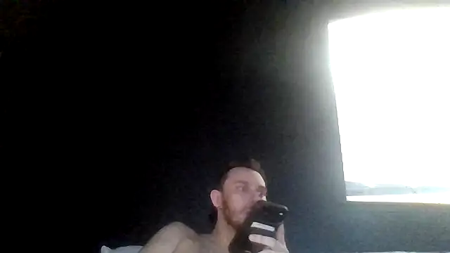 Cloudyydayzz's Live Chat Room
