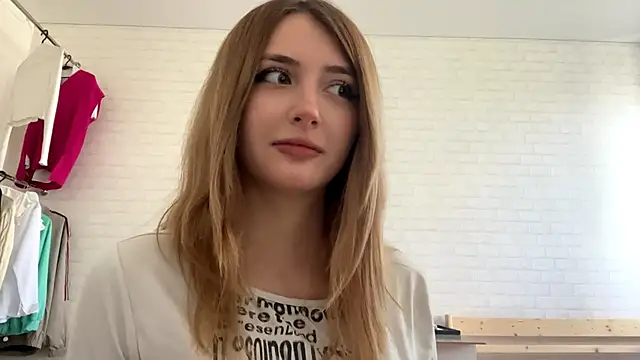 CicelyScolnik чат на живо