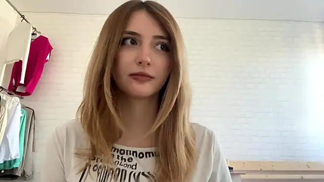 CicelyScolnik's Live Chat Room