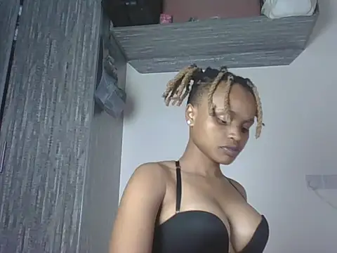 عرض كام Tempting_Ebony الجنسي المباشر