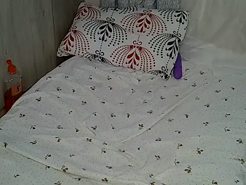 FROSTYTWINKLE Adlı Modelin Canlı Sohbet Odası
