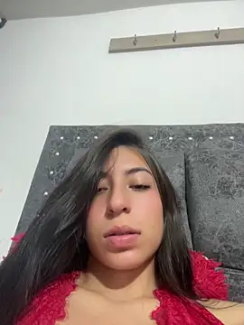 Velunett Adlı Modelin Canlı Sohbet Odası