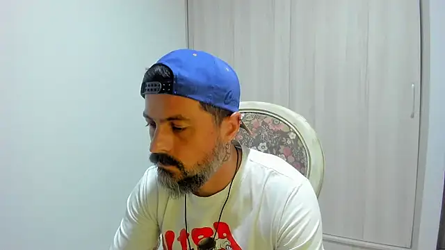 Miguel_angeel_ Live Chatraum