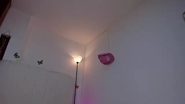Sala de chat en directo de Kiut_tiff