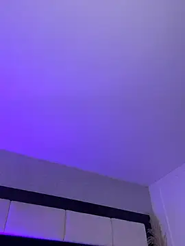 חדר צ'אט בשידור חי של SummerLuna