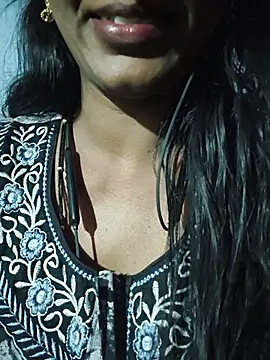 madhushree143 실시간 채팅방