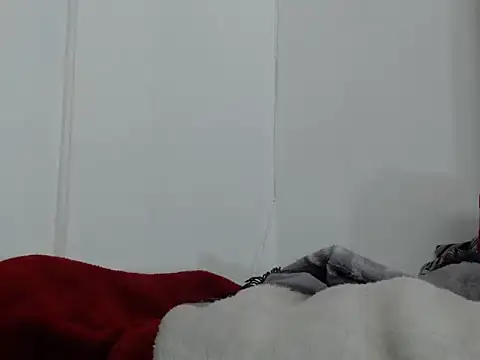 HugeMelons11 Adlı Modelin Canlı Sohbet Odası