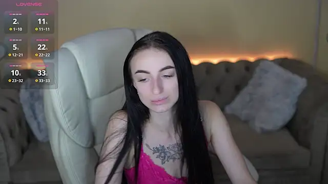 EmilyyMoon's Live Chat Room