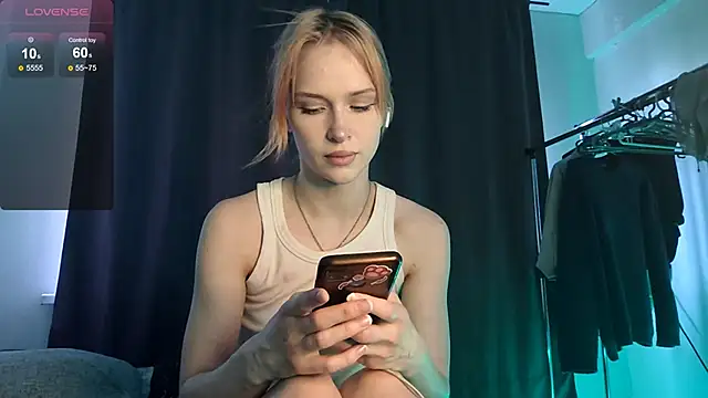 Phòng Chat Trực Tiếp BloomLizzy