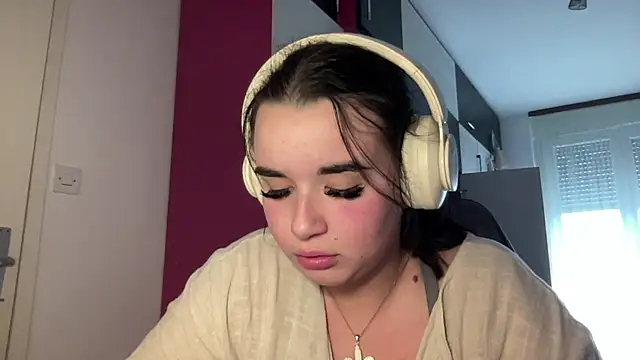 EvitaColgan's Live Chat Room