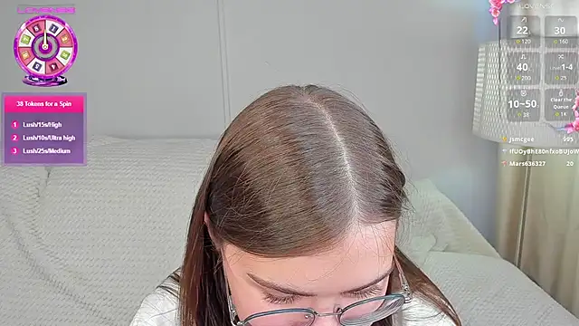 Veta_cutE's Live Chat Room