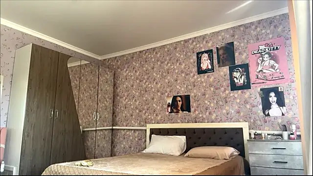 غرفة دردشة SakuraNaskios المباشرة