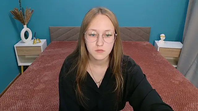 Calista_Everleig 실시간 채팅방