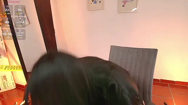 חדר צ'אט בשידור חי של AlahiaColucci