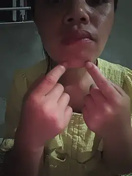 ห้องแชทสดของ Emma-sin