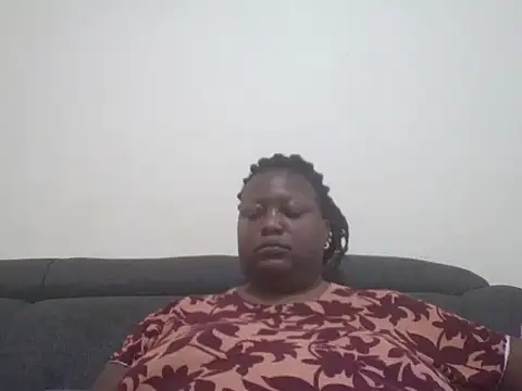 fat_ebonyqueen Adlı Modelin Canlı Sohbet Odası