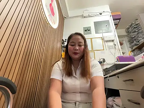 asian_milfpinay's Live Chat Room