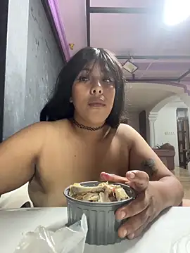 Alexia_Lerner Adlı Modelin Canlı Sohbet Odası