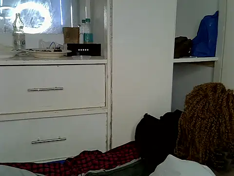 Pinky_lina1 Adlı Modelin Canlı Sohbet Odası