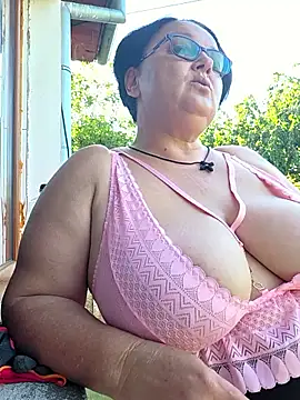Diana_Diafan – Naživo chatovacia miestnosť