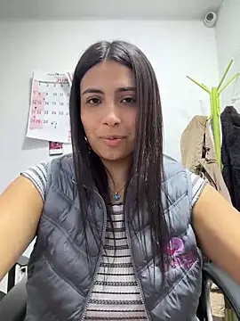 غرفة دردشة TAMMYBLACKK المباشرة