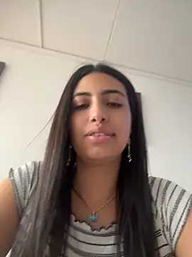 TAMMYBLACKK Adlı Modelin Canlı Sohbet Odası