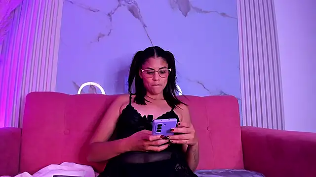 LunaRossie_ Live chatroom