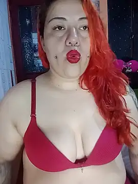 חדר צ'אט בשידור חי של bruja_sscarlata