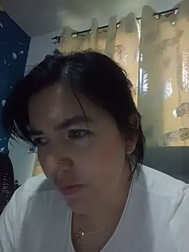 dhanya_moon – live chatrum