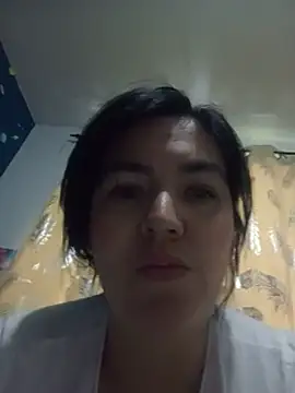 ห้องแชทสดของ dhanya_moon