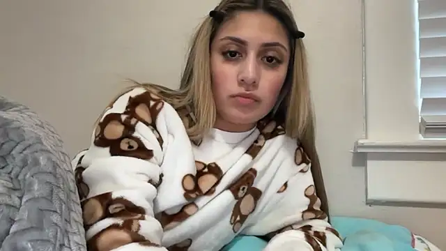 Badbihdani18's Live Chat Room