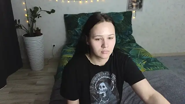 Tori_cute Adlı Modelin Canlı Sohbet Odası