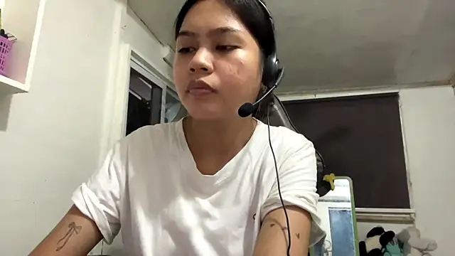Živá chatovací místnost SalleyRoloff