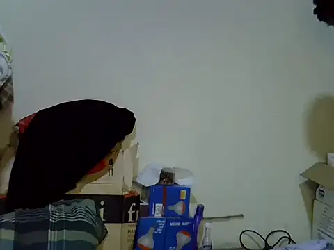 cute_aliyah Adlı Modelin Canlı Sohbet Odası
