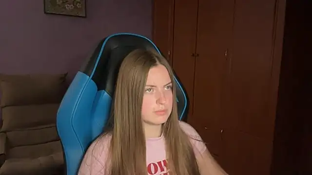 SilkSinner_ Cameră chat live