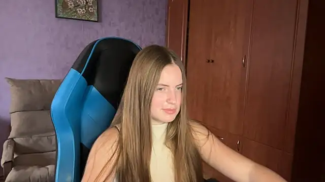 SilkSinner_'s Live Chat Room