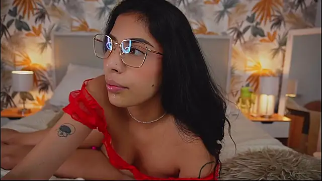 ChloeBellucci's Live Chat Room