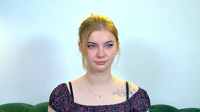 Živá chatovací místnost NicoleNorton