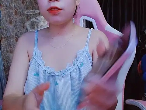 Julie_Ulie 现场聊天室