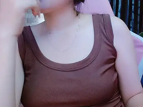 Julie_Ulie – live chatrum